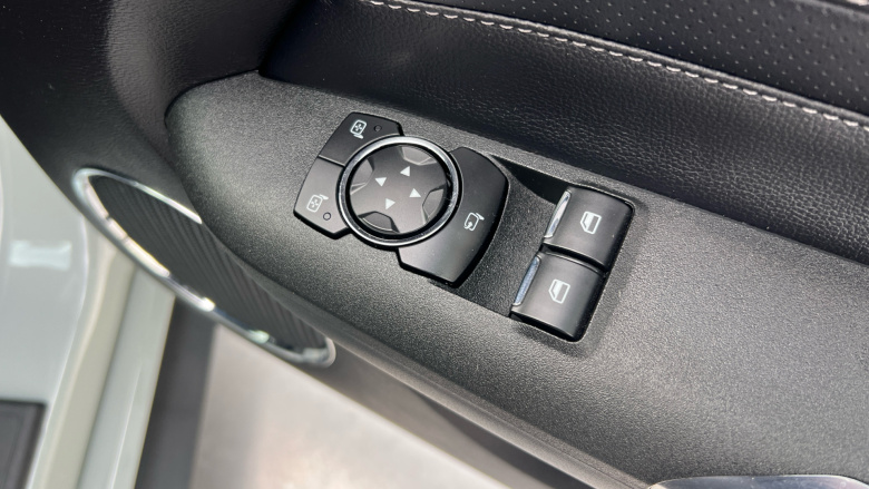 Ford Mustang 5.0 V8 Mach 1 2dr Auto Petrol Coupe